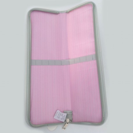 Estuche de agujas estampado de Sew Easy